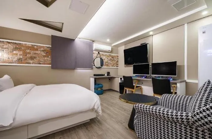 Haeundae Wow Мотель 2*